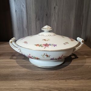 Aladdin Fine China Dresdenia Covered Serving Bowl With Handel's Floral JAPAN